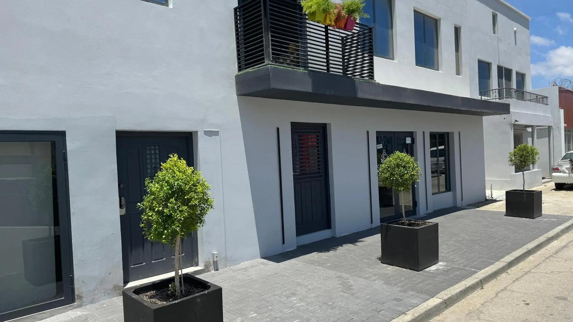 Central Boutique Hotel Oranjestad 2*,